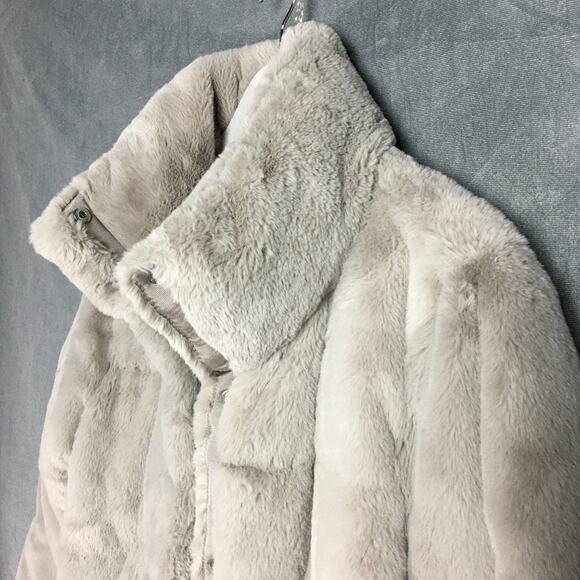 Abercrombie & Fitch Faux Fur Light Grey Women's Puffer Jacket Winter Coat Crop S - Picture 10 of 16